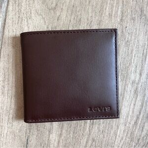 Brand new Levi’s genuine leather wallet